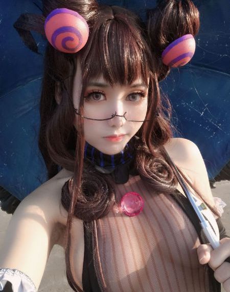 家庭主妇的经销商 电影_BD在线观看完整版