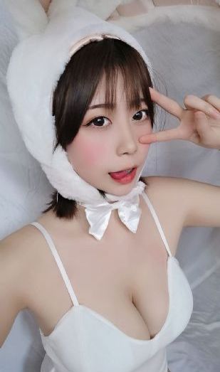 张筱雨裸体视频三级_高清神马影院手机在线